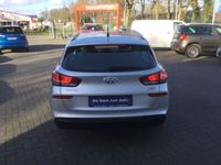 gebraucht Hyundai i30 Kombi Sondermodell Family