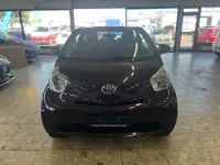 Gebraucht Toyota iQ Basis 68 PS (50 kW) 2009 Kleinwagen