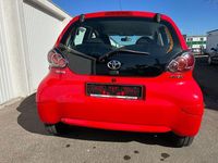 Gebraucht Toyota Aygo Cool 68 PS (50 kW) 2011 Rot Kleinwagen