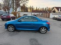 Gebraucht Peugeot 206 CC 109 PS (80 kW) 2002 Blau Cabrio
