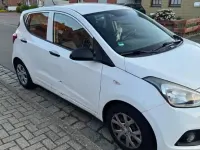Gebraucht Hyundai i10 67 PS (49 kW) 2015 Weiß Kleinwagen