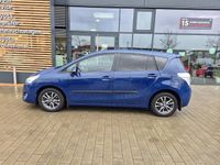 Gebraucht Toyota Verso 147 PS (108 kW) 2015 Blau Van / Kleinbus