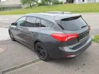 Gebraucht Ford Focus 120 PS (88 kW) 2018 Grau Limousine