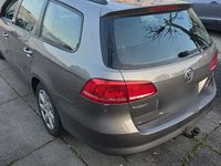 Usata VW Passat 105 CV (77 kW) 2011 Marrone Station wagon