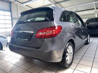 Gebraucht Mercedes B180 109 PS (80 kW) 2013 Grau Van / Kleinbus