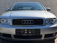 Używany Audi A4 131 KM (96 kW) 2003 Srebrny Sedan/Limuzyna