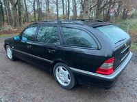 Gebraucht Mercedes C200 102 PS (75 kW) 2000 Schwarz Kombi