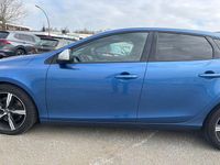 Gebraucht Volvo V40 R-Design 150 PS (110 kW) 2017 Blau Limousine