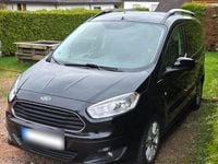 Gebraucht Ford Courier Titanium 105 PS (77 kW) 2017 Schwarz Van / Kleinbus