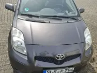 Gebraucht Toyota Yaris Edition 99 PS (72 kW) 2011 Grau Kleinwagen