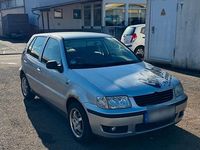 Gebraucht VW Polo 65 PS (47 kW) 2003 Silber Kleinwagen