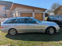 Gebraucht Mercedes E240 Avantgarde 177 PS (130 kW) 2004 Silber Kombi