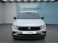 Gebraucht VW Tiguan 150 PS (110 kW) 2022 Silber SUV