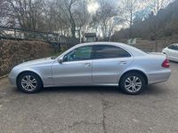 Gebraucht Mercedes E220 Avantgarde 150 PS (110 kW) 2005 Silber Limousine