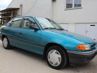 Gebraucht Opel Astra 75 PS (55 kW) 1993 Blau Limousine