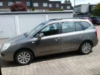 Gebraucht Kia Carens EX 144 PS (105 kW) 2010 Grau Van / Kleinbus
