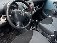 Gebraucht Toyota Aygo 68 PS (50 kW) 2005 Blau Kleinwagen