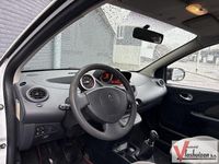 Gebraucht Renault Twingo Collection 75 PS (55 kW) 2011 Weiß Kleinwagen