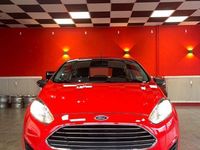 Gebraucht Ford Fiesta Ambiente 60 PS (44 kW) 2014 Rot Kleinwagen