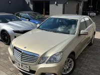 Gebraucht Mercedes E200 184 PS (135 kW) 2009 Beige Limousine