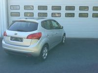 Gebraucht Kia Venga DREAM-TEAM Edition 125 PS (91 kW) 2015 Silber / kirunasilber / metallic Kleinwagen