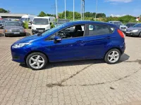 Gebraucht Ford Fiesta 82 PS (60 kW) 2015 Blau Kleinwagen