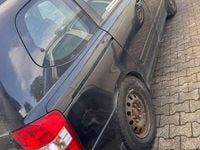 Gebraucht Kia Carnival LX 185 PS (136 kW) 2010 Midnight black Van / Kleinbus