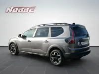 Neu Dacia Jogger Journey 110 PS (80 kW) 2026 Grün Van / Kleinbus