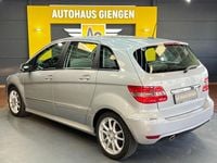 Gebraucht Mercedes B180 109 PS (80 kW) 2009 Silber Van / Kleinbus