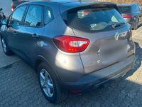 Gebraucht Renault Captur Life 90 PS (66 kW) 2016 Grau SUV