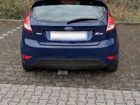 Gebraucht Ford Fiesta Celebration 101 PS (74 kW) 2016 Blau Kleinwagen