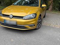 Gebraucht VW Golf VII 116 PS (85 kW) 2018 Gelb Limousine