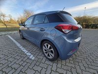 Gebraucht Hyundai i20 86 PS (63 kW) 2015 Andere farben Kleinwagen