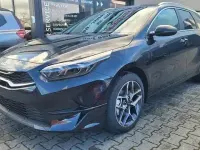 Neu Kia Ceed Sportswagon 140 PS (102 kW) 2025 Schwarz Kombi