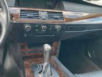 Gebraucht BMW 523 177 PS (130 kW) 2006 Schwarz Limousine