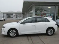 Używany Opel Astra Edition 110 KM (80 kW) 2022 Biały Sedan/Limuzyna