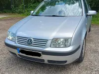 Gebraucht VW Bora Basis 105 PS (77 kW) 2002 Silber Limousine