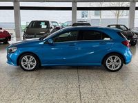 Gebraucht Mercedes A180 Sport 122 PS (89 kW) 2016 Blau Limousine