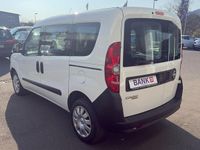 Gebraucht Opel Combo 95 PS (69 kW) 2015 Weiß Van / Kleinbus