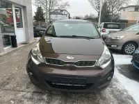 Gebraucht Kia Rio Spirit 109 PS (80 kW) 2013 Braun Limousine