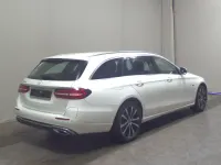 Gebraucht Mercedes E300 Avantgarde 306 PS (225 kW) 2021 Polarweiss Kombi