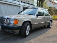 Gebraucht Mercedes 190 122 PS (89 kW) 1989 Gold Limousine