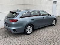 Gebraucht Kia Ceed Vision 136 PS (100 kW) 2024 (usg) yucca stahlgrau met. (metallic) Kleinwagen