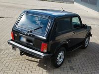 gebraucht Lada niva Legend 4x4 AHK - 2022 Neuwagenzustand