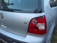 Gebraucht VW Polo 75 PS (55 kW) 2002 Silber Kleinwagen