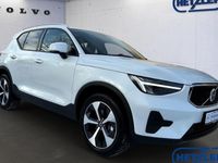 Neu Volvo XC40 Core 163 PS (119 kW) 2026 Weiß SUV