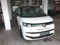 Gebraucht VW Multivan Life 150 PS (110 kW) 2023 Candyweiß Van / Kleinbus