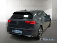 Brugt VW Golf VIII Active 150 HK (110 kW) 2023 Grå Sedan