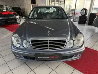 Gebraucht Mercedes E200 163 PS (119 kW) 2004 Blau Limousine