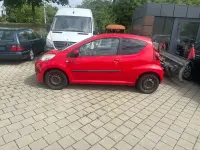 Gebraucht Peugeot 107 Active 68 PS (50 kW) 2013 Rot Kleinwagen